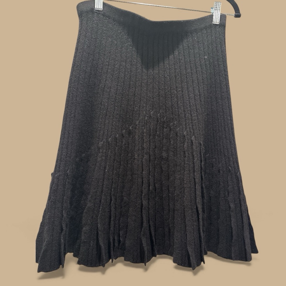 Elegant Black Pleated Skirt